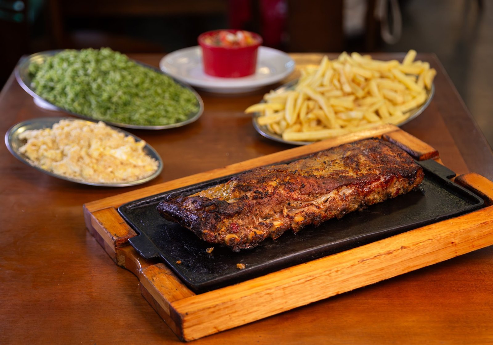 Costela servida no Planalto do Chopp